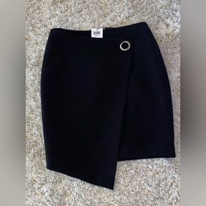 Women’s  asymmetrical black skirt sz 4 NWT Calvin Klein